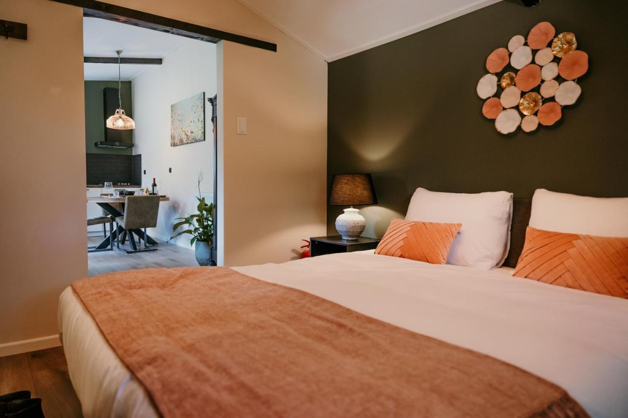 Vila In De Tuin In Gees Exteriér fotografie